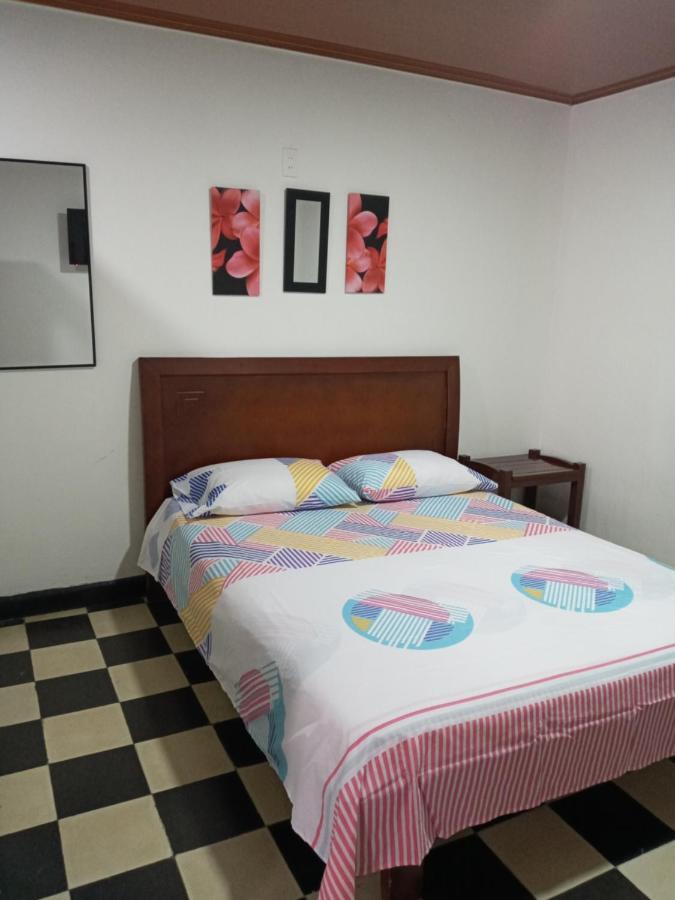 Hospedaje Santa Barbara บูกา ภายนอก รูปภาพ