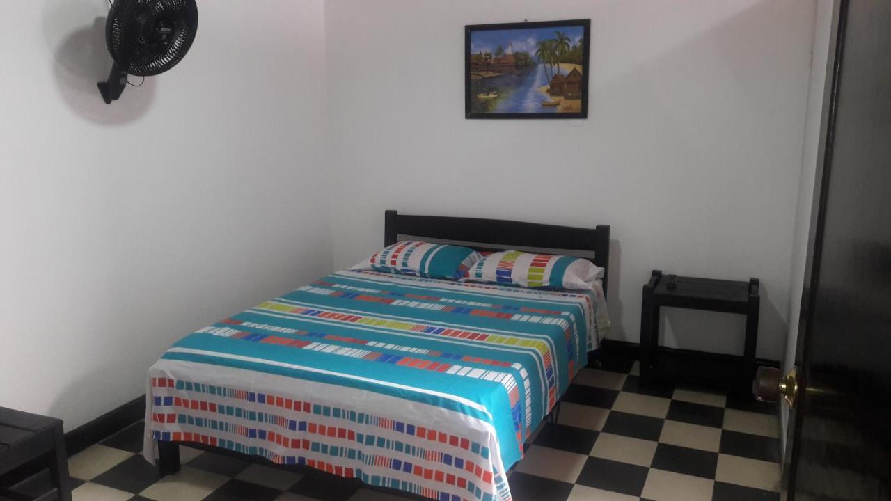 Hospedaje Santa Barbara บูกา ภายนอก รูปภาพ